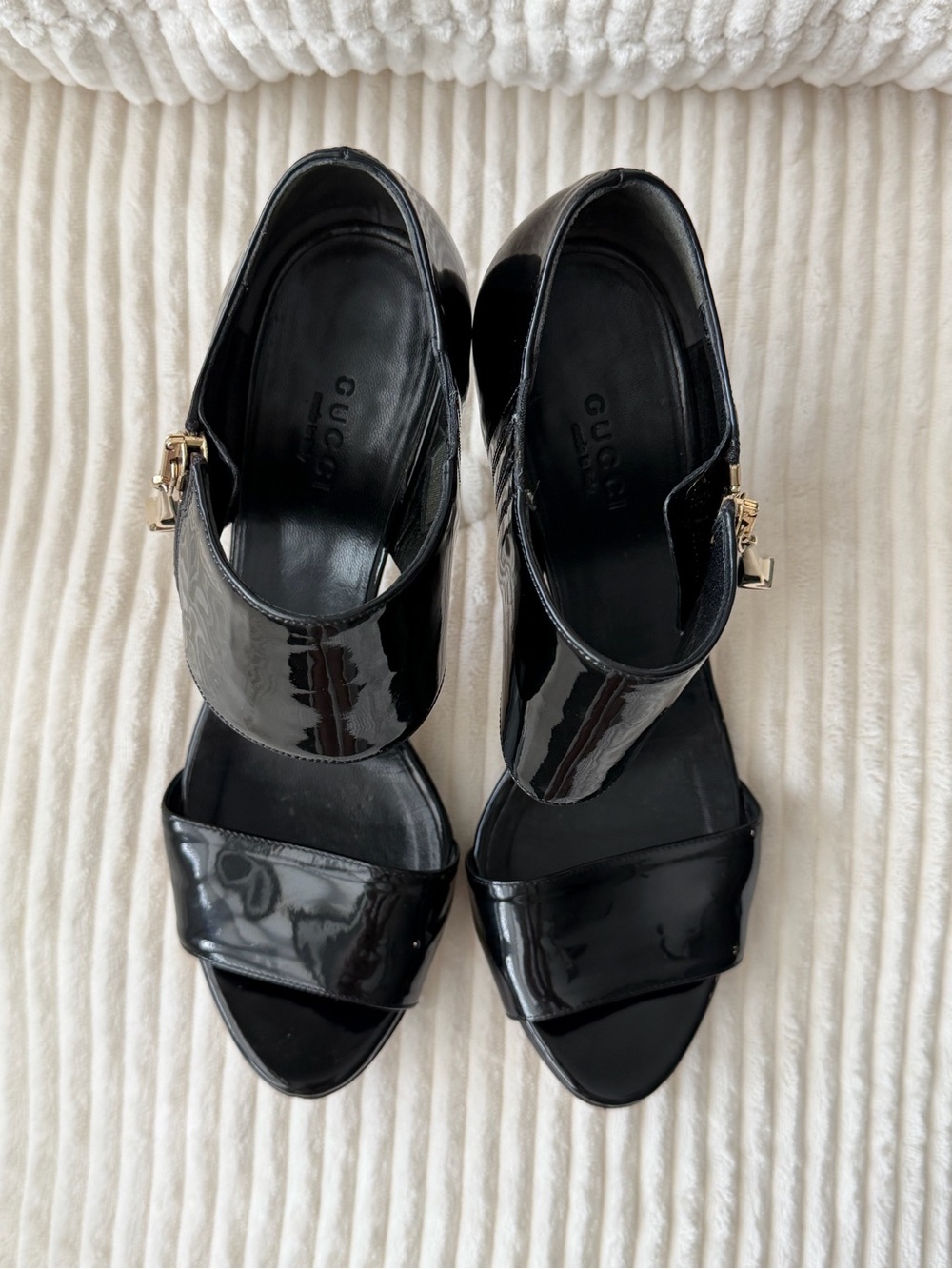 Vintage Gucci Patent Leather Designer
Heels Luxury 90s Glam US 7 - Picture 5 of 11